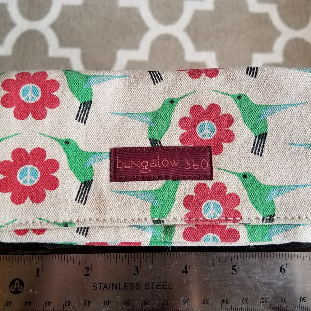 Bungalow 360- Wallet with Hummingbird design